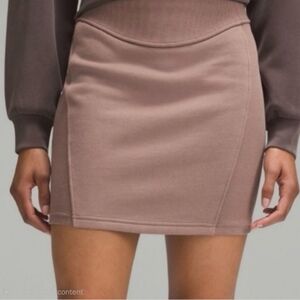 NWT Llulemon athletica Scuba HR Mini Skirt